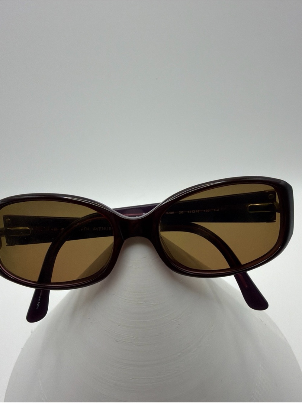 Vintage Saks Fifth Avenue Women’s Sunglasses Purple Color Wrap Around Y2K 0JQR